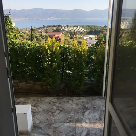 Ada * Kuşadası